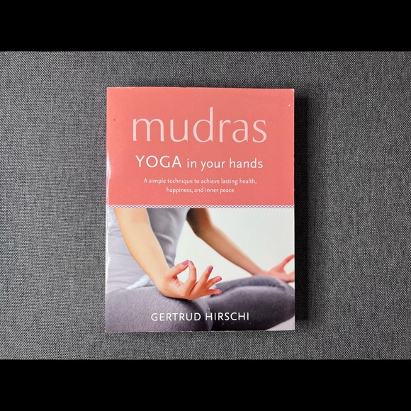 Mudras - Yoga In Your Hands Book - Picture 1 of 7